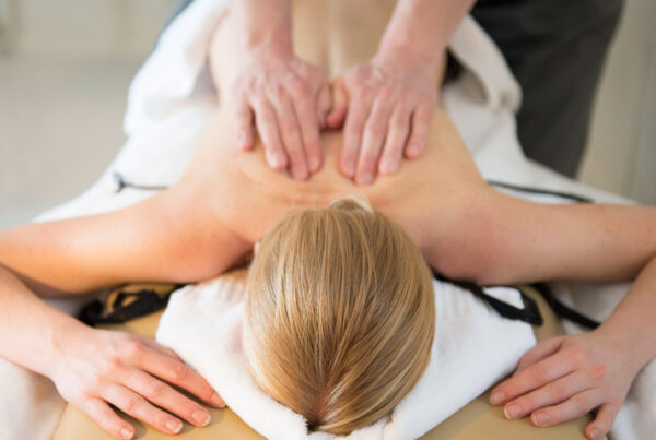 REŠENJE ZA BOL U LEĐIMA I VRATU: Terapeutska masaža leđa